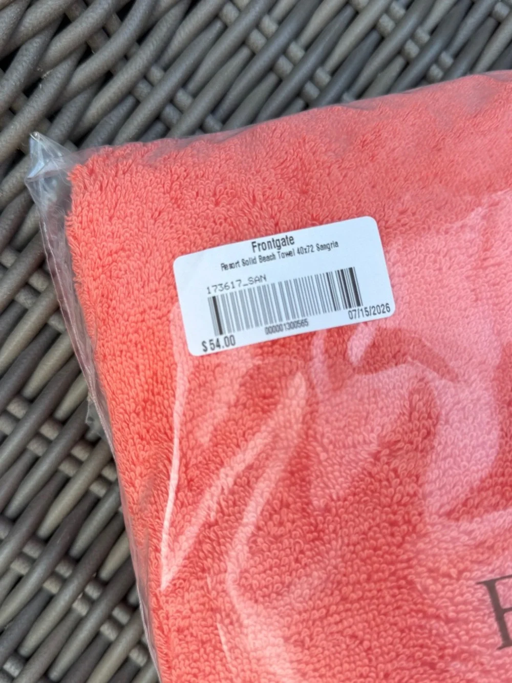 Frontgate Resort Solid Beach Towel - Sangria - NWT